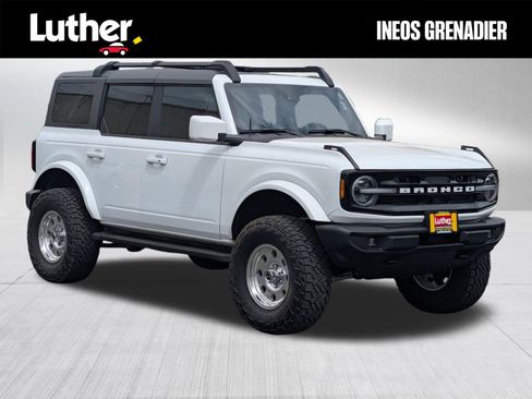 Used 2023 Ford Bronco Outer Banks AWD/4WD image 1
