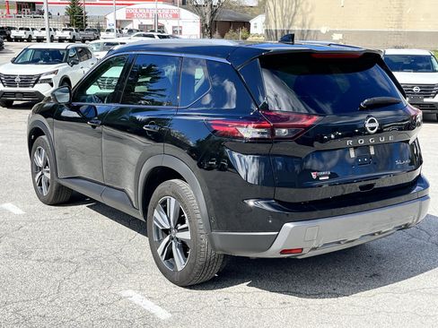 Used 2026 Nissan Rogue SL AWD/4WD image 5
