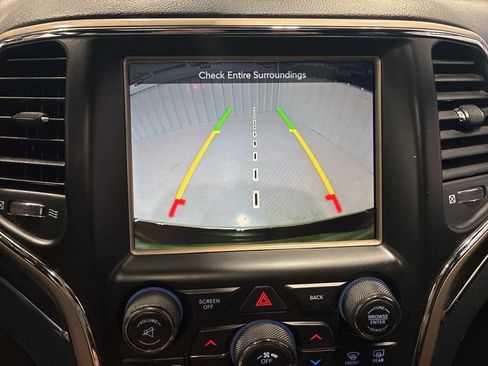 Used 2017 Jeep Grand Cherokee Limited image 30