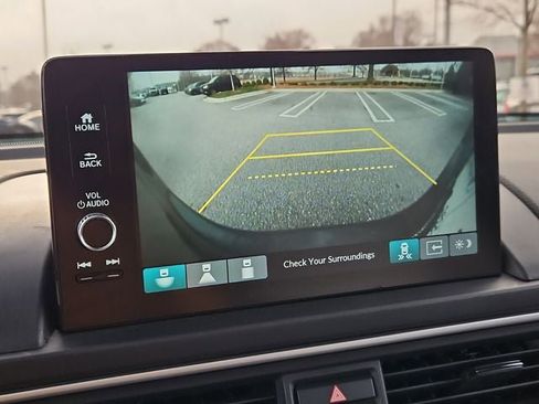 Used 2025 Honda Pilot Touring image 26