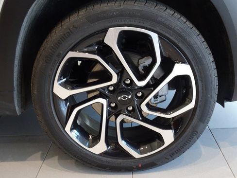 New 2026 Chevrolet Trax RS w/ Sunroof Package image 13