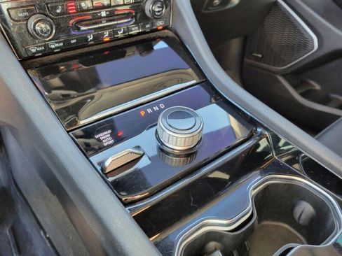 Used 2023 Jeep Grand Cherokee L Limited w/ Luxury Tech Group II image 22