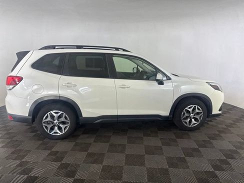 Used 2024 Subaru Forester Premium AWD/4WD image 4