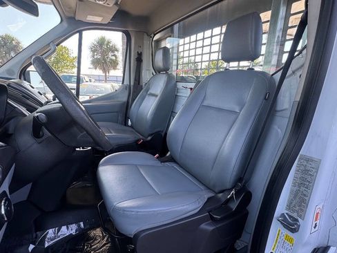 Used 2018 Ford Transit 250 138 RWD image 10