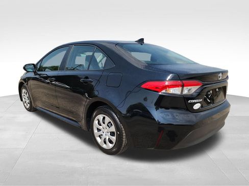 Used 2024 Toyota Corolla LE FWD image 6