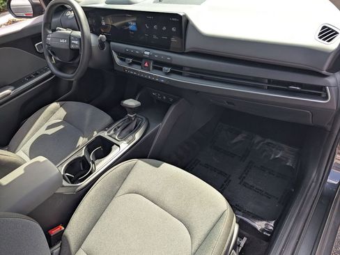Used 2025 Kia K4 FWD image 29