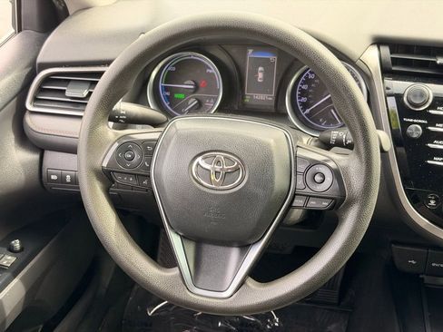 Used 2020 Toyota Camry LE FWD image 18