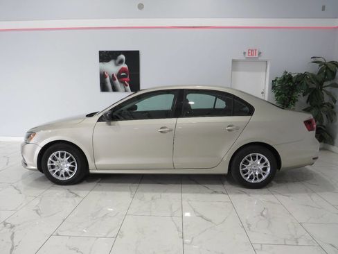 Used 2016 Volkswagen Jetta S image 6