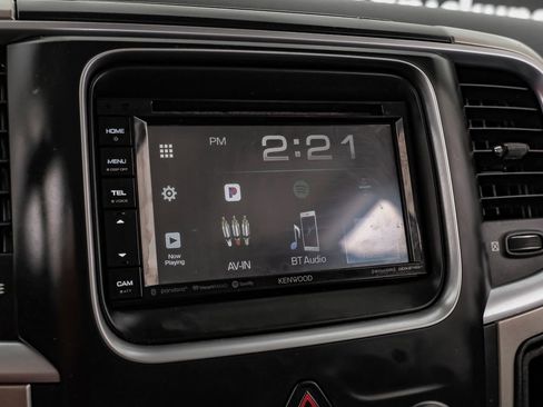 Used 2017 RAM 2500 SLT image 28