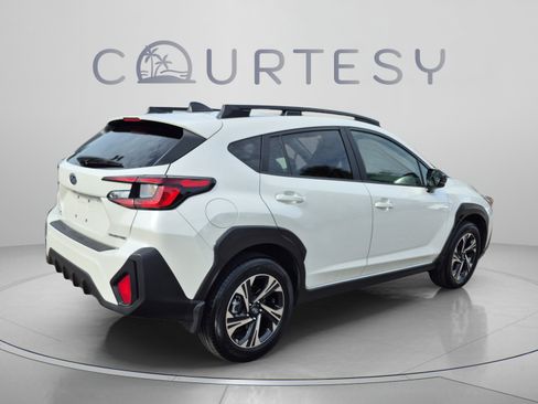 Used 2024 Subaru Crosstrek 2.0i Premium AWD/4WD image 5