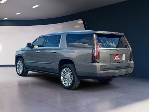 Used 2018 Cadillac Escalade ESV Platinum AWD/4WD image 3