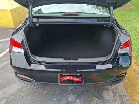 Used 2023 Hyundai Elantra SEL FWD image 29