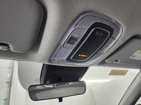 Used 2024 Hyundai Elantra SE image 12