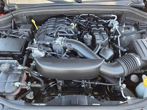 Used 2024 Dodge Durango GT RWD image 27