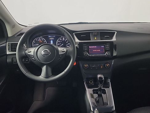 Used 2017 Nissan Sentra SR FWD image 19