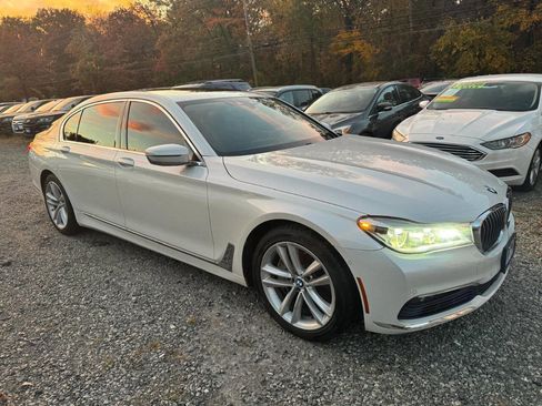 Used 2017 BMW 750i xDrive image 4
