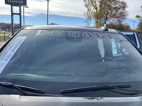 Used 2022 GMC Sierra 1500 Denali w/ Denali Reserve Package image 23