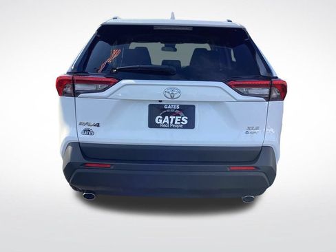 Used 2025 Toyota RAV4 XLE AWD/4WD image 9