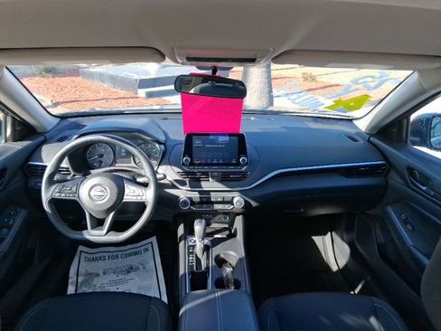Used 2025 Nissan Altima 2.5 S FWD image 11