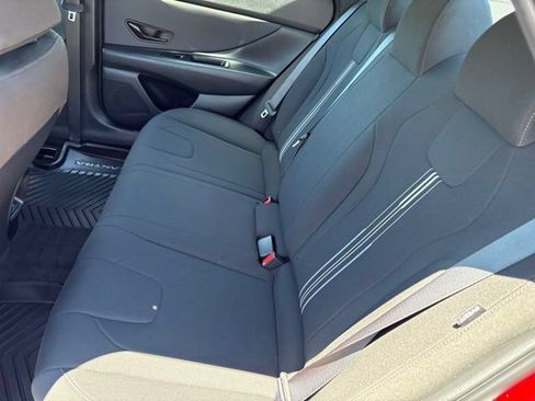 Certified 2025 Hyundai Elantra Sport FWD image 10