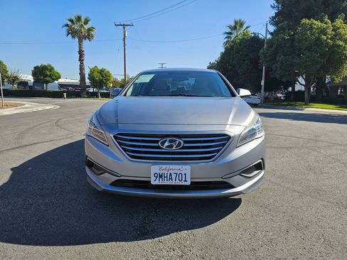 Used 2016 Hyundai Sonata SE image 2