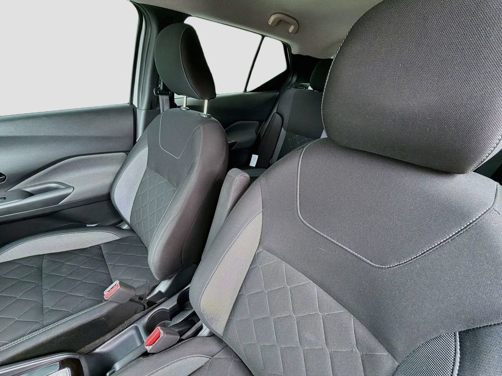Used 2020 Nissan Kicks S FWD image 11