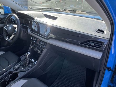Used 2023 Volkswagen Taos SEL image 18