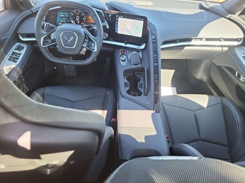 Used 2025 Chevrolet Corvette Stingray Convertible w/ Battery Protection Package RWD image 21