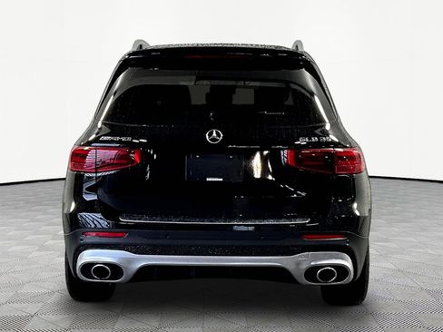 Used 2025 Mercedes-Benz GLB 35 AMG 4MATIC image 5
