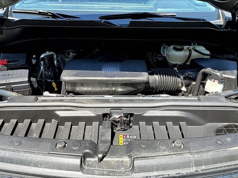 Used 2023 Chevrolet Silverado 1500 LT AWD/4WD image 22
