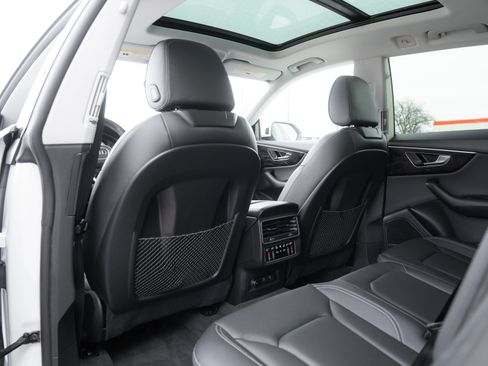 Used 2022 Audi Q8 Premium Plus w/ Premium Plus Package image 28