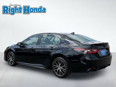 Used 2024 Toyota Camry SE w/ Blackout Package (TMS) FWD image 4