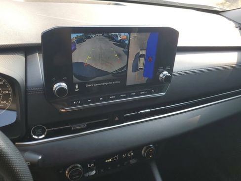 Used 2023 Mitsubishi Outlander SE image 27