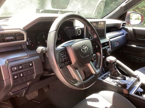 Used 2025 Toyota 4Runner SR5 AWD/4WD image 11