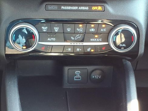 Used 2022 Ford Escape SEL image 17