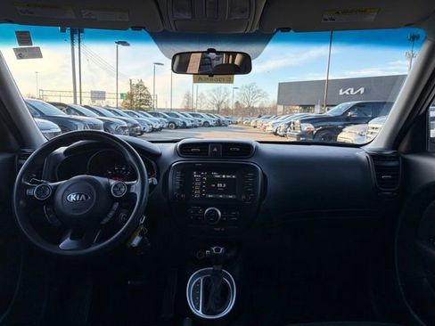 Used 2018 Kia Soul w/ Convenience Package image 21