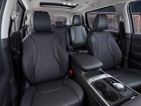 New 2026 Kia Carnival SX FWD image 15
