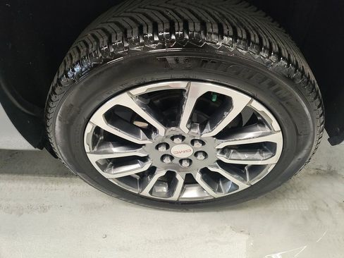 Used 2020 GMC Acadia Denali w/ LPO, Floor Liner Package image 21