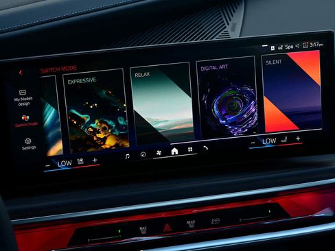 Used 2025 BMW 740i image 14