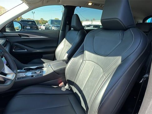 Used 2024 INFINITI QX60 Luxe w/ Performance Audio Package image 15