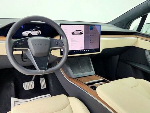 Used 2023 Tesla Model X AWD/4WD image 11