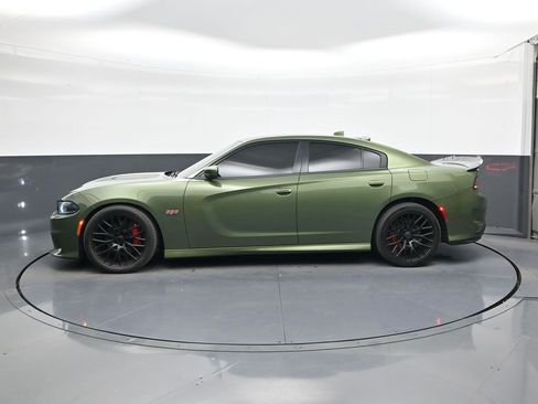 Used 2022 Dodge Charger Scat Pack w/ Plus Group RWD image 4