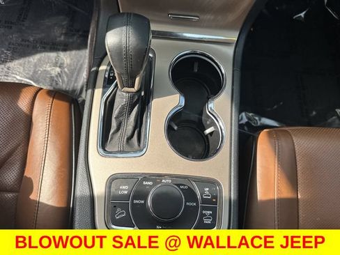 Used 2016 Jeep Grand Cherokee Summit w/ Platinum Series Group AWD/4WD image 27