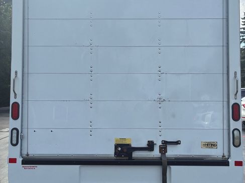 Used 2016 GMC Savana 3500 RWD image 19