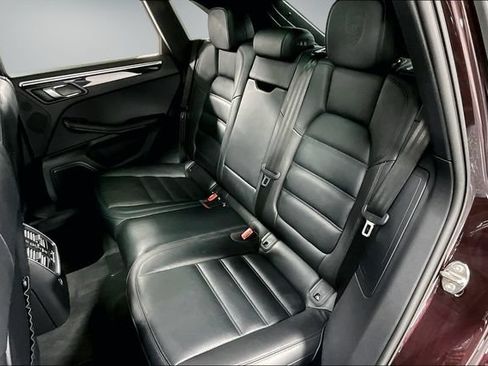 Used 2023 Porsche Macan Turbo AWD/4WD image 22