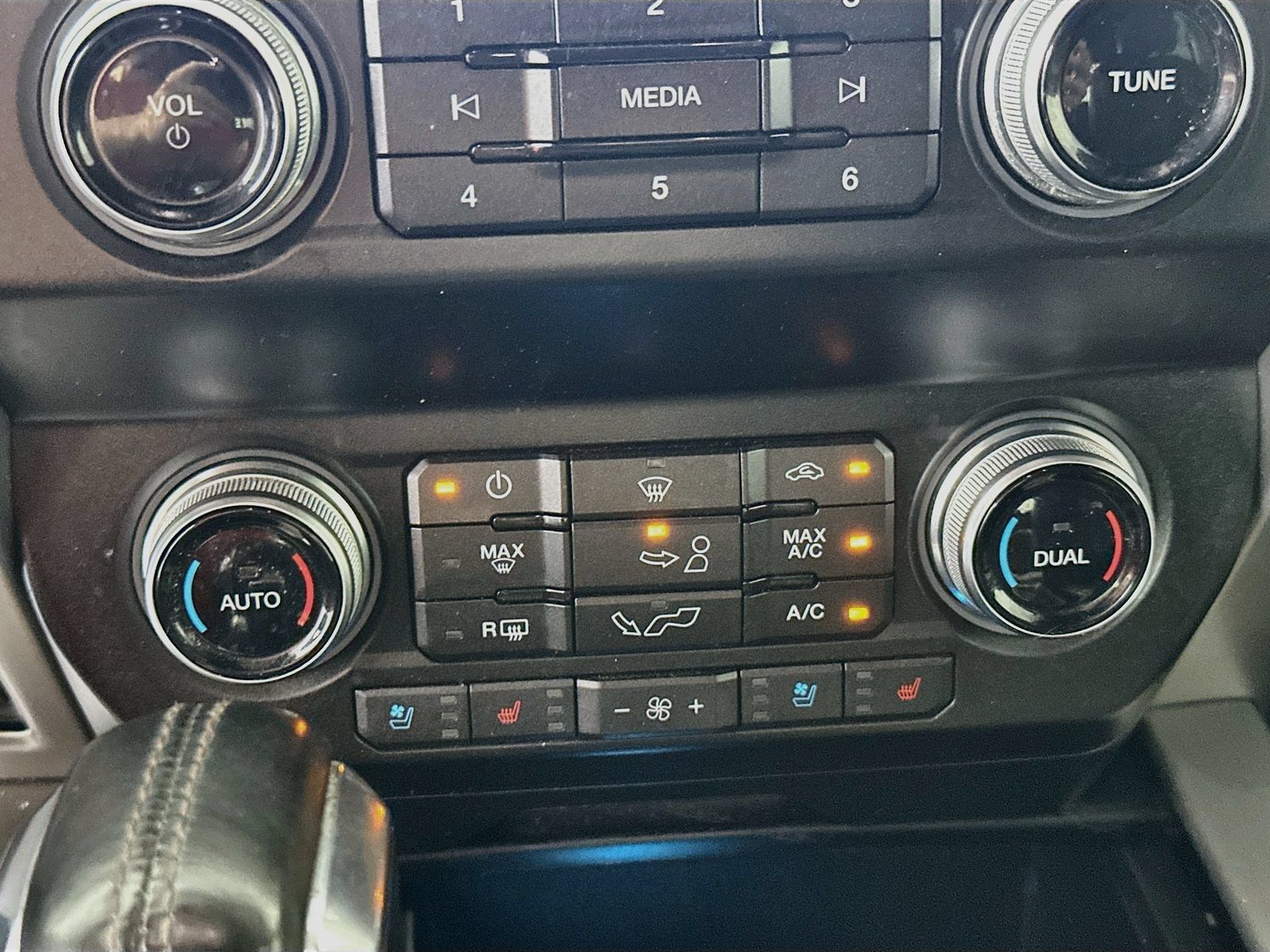 Used 2019 Ford F150 Platinum AWD/4WD image 15