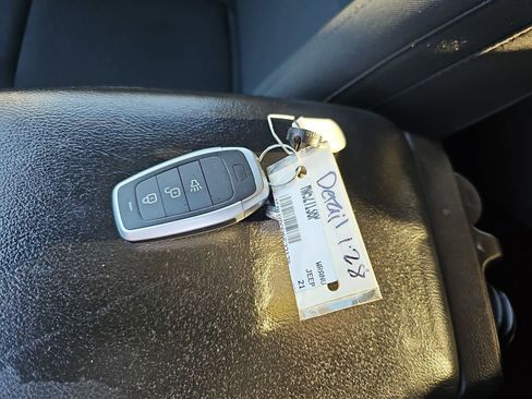 Used 2021 Jeep Wrangler Unlimited Sport image 40