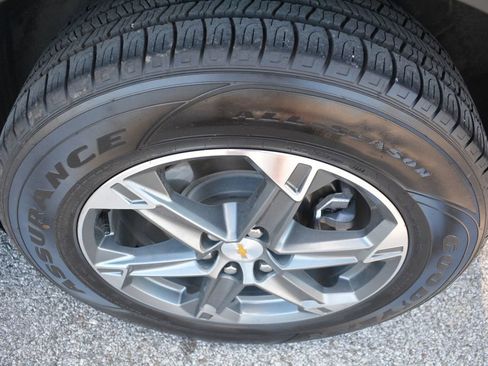 Used 2025 Chevrolet Blazer LT FWD image 23