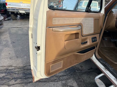 Used 1990 Ford Bronco 2dr Wagon image 10