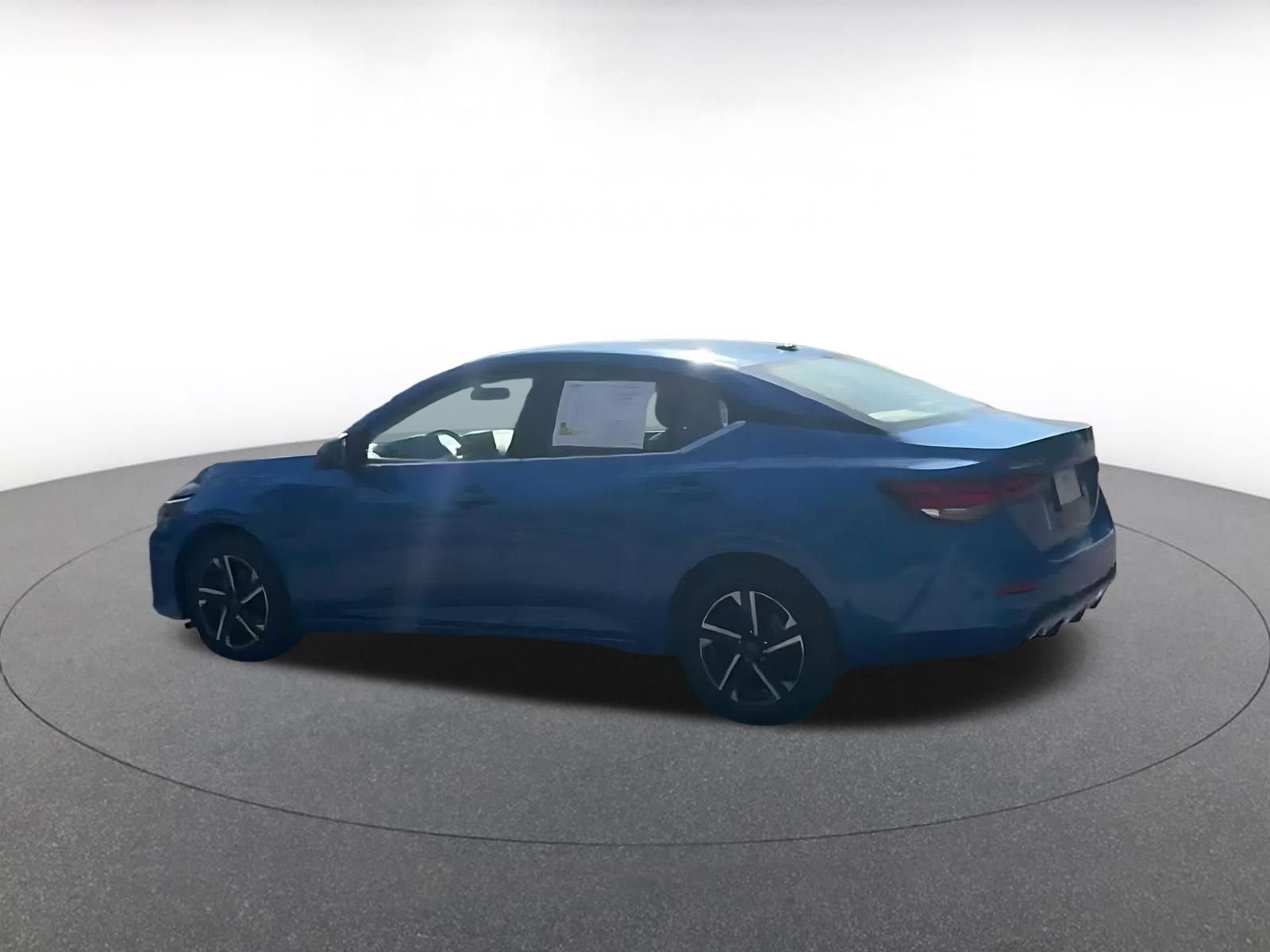 Used 2025 Nissan Sentra SV FWD image 9